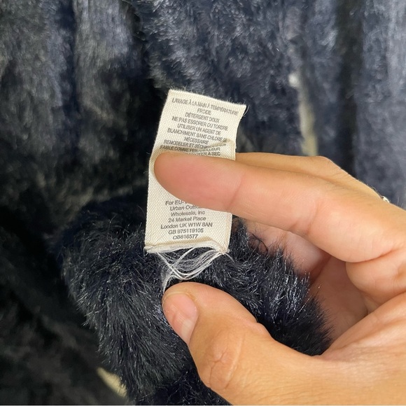 Free People Women’s Black Faux Fur Cardigan Sz S - Picture 3 of 9